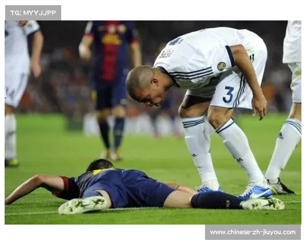 佩佩更衣室激情鼓励年轻球员视频走红引发千万点击关注